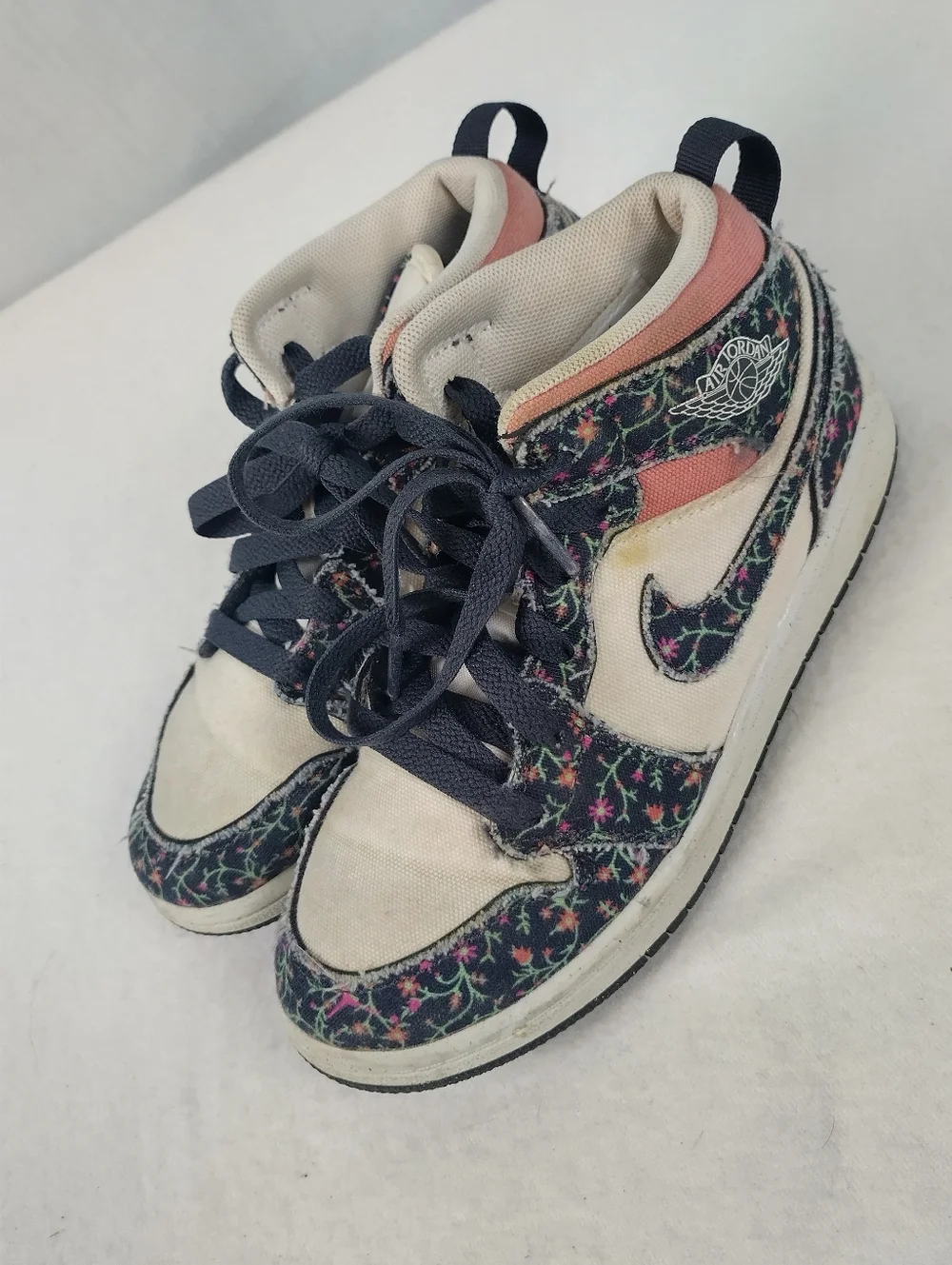 Nike Air Jordan 1 Mid SE Sneakers Girls 1Y Floral Mom Anthracite Sail FJ3452-001